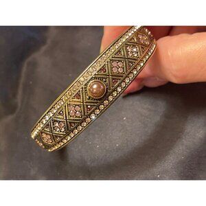 Beautiful Heidi Daus Crystal Gold Tone Bangle Bracelet w/ Pink Stones 38.5 Grams